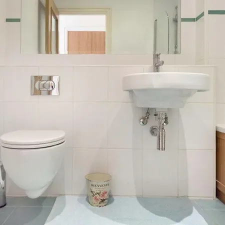 Apartment Kelston South *